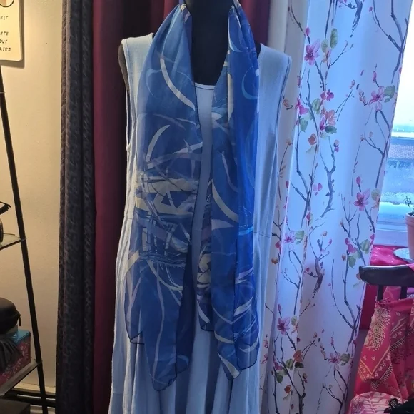 Elegant Blue Patterned Scarf (A4) - Picture 3 of 3